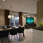Apartman Modern Luxury Villa- Free Parking