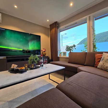 Modern Luxury Villa- Free Parking Tromsø