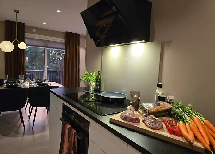 Modern Luxury Villa- Free Parking Apartamento